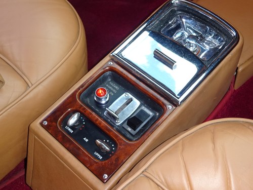 1970 Rolls-Royce Mulliner Park Ward Coupé zum Verkauf (Bild 40 von 163)