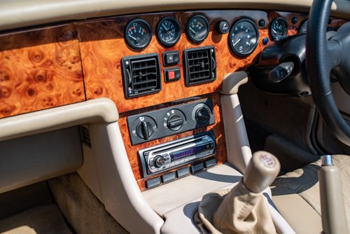 1995 MG RV8 In vendita (immagine 22 di 84)