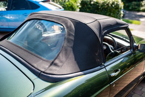 1995 MG RV8 In vendita (immagine 45 di 84)