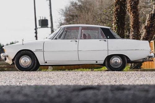 1971 Rover P6 3500 V8 à vendre (picture 8 of 227)