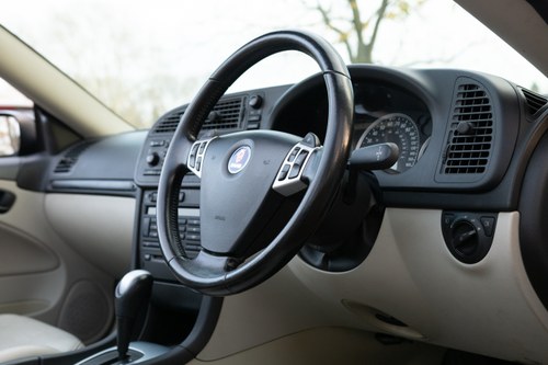 NO RESERVE - 2005 Saab 9-3 Vector Convertible En venta (imagen 22 de 129)