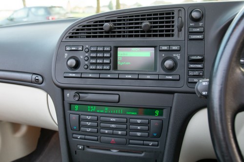 NO RESERVE - 2005 Saab 9-3 Vector Convertible En venta (imagen 47 de 129)