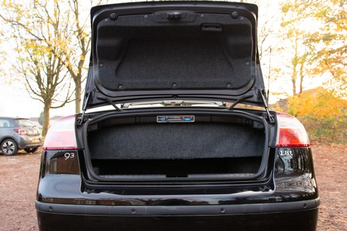 NO RESERVE - 2005 Saab 9-3 Vector Convertible En venta (imagen 54 de 129)