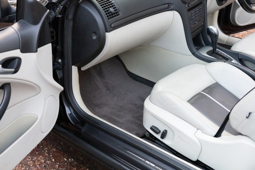 NO RESERVE - 2005 Saab 9-3 Vector Convertible En venta (imagen 37 de 129)