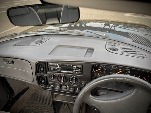 NO RESERVE - 1993 Saab 900 SE Low Pressure Turbo Te koop (foto 54 van 203)