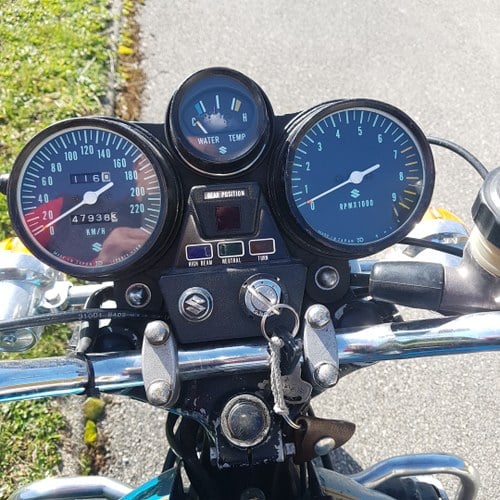 1976 Suzuki GT750 In vendita (immagine 9 di 37)
