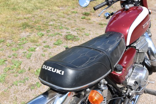 1973 Suzuki GT250 In vendita (immagine 24 di 71)