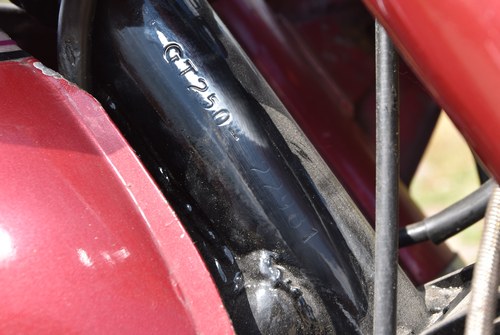 1973 Suzuki GT250 In vendita (immagine 69 di 71)