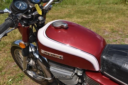 1973 Suzuki GT250 In vendita (immagine 27 di 71)