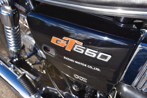 1976 Suzuki GT550 A-model In vendita (immagine 43 di 92)