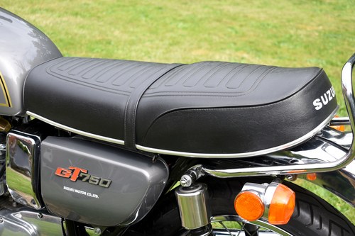 1976 Suzuki GT750A In vendita (immagine 59 di 128)