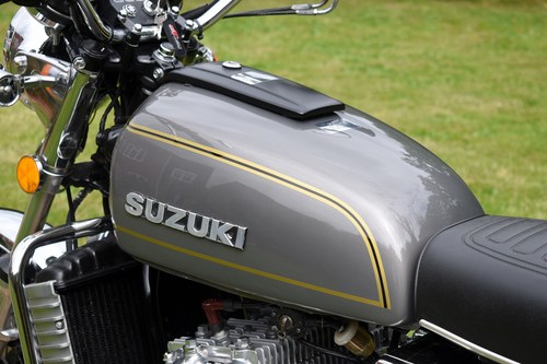 1976 Suzuki GT750A In vendita (immagine 53 di 128)