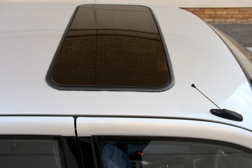 NO RESERVE - 2000 Suzuki Swift GLX For Sale (picture 91 of 128)