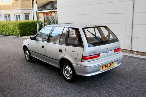 NO RESERVE - 2000 Suzuki Swift GLX For Sale (picture 4 of 128)