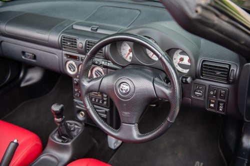 NO RESERVE - 2006 Toyota MR2 Roadster VVTI For Sale (picture 17 of 158)