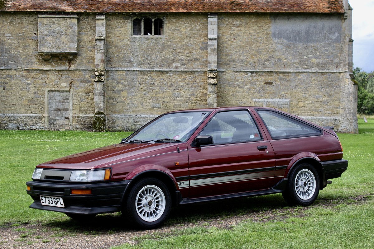 Toyota Corolla Coupé GT (Trueno) (AE86) Technische Daten (1983-1987), Leistung, Karosserie, Fakten und mehr Toyota Corolla Coupé GT (Trueno) (AE86) Technische Daten (1983-1987), Leistung, Karosserie, Fakten und mehr