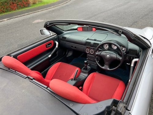 2001 Toyota MR2 MK3 Roadster (W30) In vendita (immagine 30 di 113)