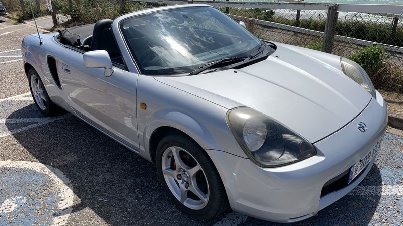 2000 Toyota MR2 For Sale (picture 1 of 86)