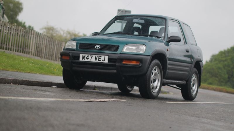 RESERVE LOWERED - 1994 Toyota RAV4 GX For Sale (picture 1 of 302)