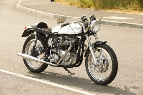 1954 Triton Pre-Unit 750cc Café Racer à vendre (picture 1 of 173)