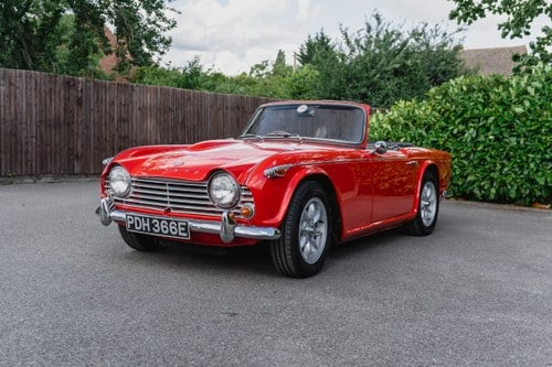 1967 Triumph TR4A IRS à vendre (picture 8 of 140)