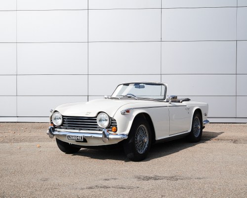 1968 Triumph TR5 PI (RHD) For Sale (picture 6 of 88)