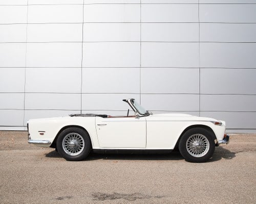 1968 Triumph TR5 PI (RHD) For Sale (picture 4 of 88)