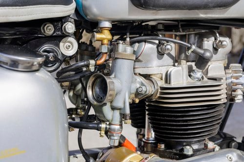 1961 Triumph Bonneville T120 R In vendita (immagine 69 di 105)