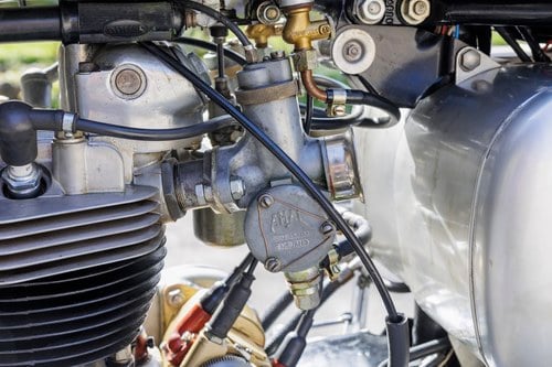 1961 Triumph Bonneville T120 R In vendita (immagine 65 di 105)
