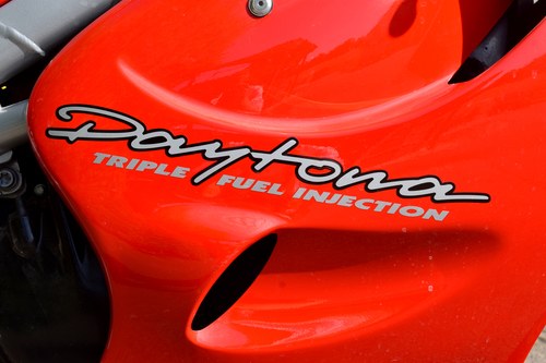NO RESERVE - 1998 Triumph Daytona T595 For Sale (picture 90 of 104)