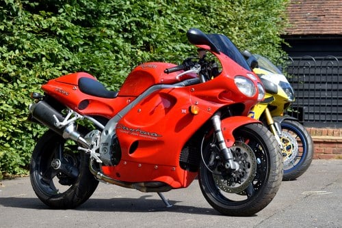 NO RESERVE - 1998 Triumph Daytona T595 For Sale (picture 8 of 104)