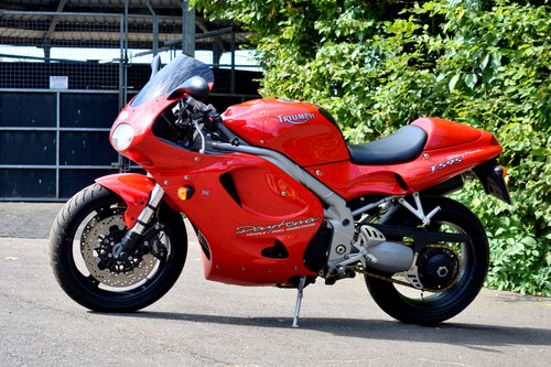 NO RESERVE - 1998 Triumph Daytona T595 For Sale (picture 14 of 104)