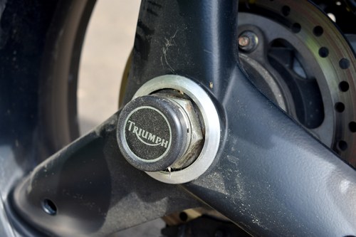 NO RESERVE - 1998 Triumph Daytona T595 For Sale (picture 28 of 104)