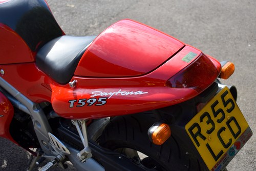 NO RESERVE - 1998 Triumph Daytona T595 For Sale (picture 64 of 104)