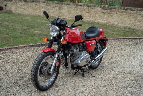 1975 Triumph T160 Legend à vendre (picture 1 of 145)
