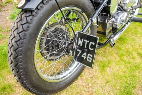 1954 Triumph T100 Pre-Unit Bobber Custom à vendre (picture 37 of 102)