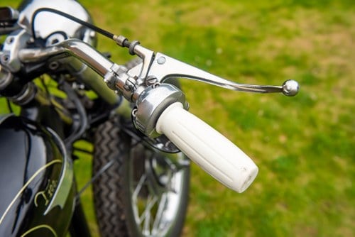 1954 Triumph T100 Pre-Unit Bobber Custom à vendre (picture 24 of 102)