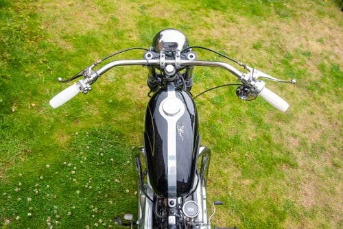1954 Triumph T100 Pre-Unit Bobber Custom à vendre (picture 28 of 102)