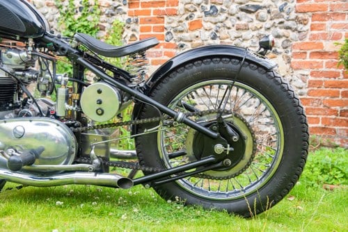1954 Triumph T100 Pre-Unit Bobber Custom à vendre (picture 20 of 102)