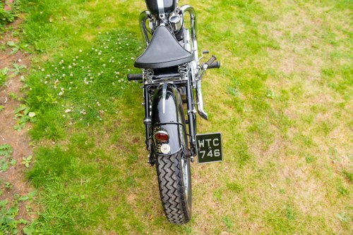 1954 Triumph T100 Pre-Unit Bobber Custom à vendre (picture 29 of 102)