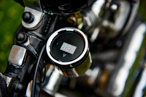 1954 Triumph T100 Pre-Unit Bobber Custom à vendre (picture 31 of 102)