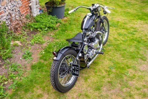 1954 Triumph T100 Pre-Unit Bobber Custom à vendre (picture 12 of 102)