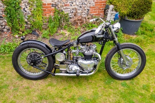 1954 Triumph T100 Pre-Unit Bobber Custom à vendre (picture 7 of 102)