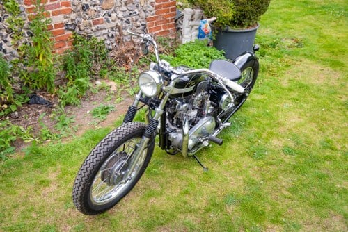 1954 Triumph T100 Pre-Unit Bobber Custom à vendre (picture 13 of 102)