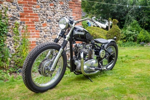 1954 Triumph T100 Pre-Unit Bobber Custom à vendre (picture 1 of 102)