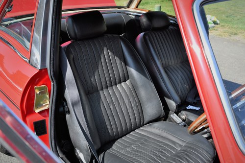 RESERVE LOWERED - 1972 Triumph Stag Convertible Te koop (foto 39 van 140)