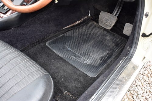 RESERVE LOWERED - 1973 Triumph Stag Te koop (foto 49 van 147)