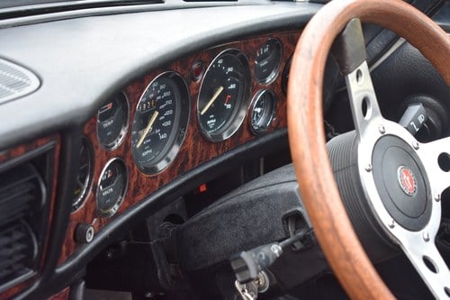 RESERVE LOWERED - 1973 Triumph Stag Te koop (foto 33 van 147)