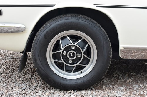 RESERVE LOWERED - 1973 Triumph Stag Te koop (foto 16 van 147)