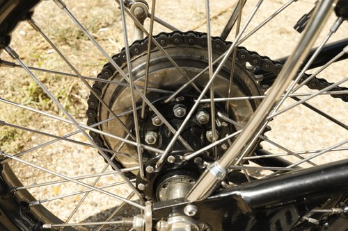 1949 Triumph T100/650 Thunderbird ‘Bobber’ zum Verkauf (Bild 32 von 110)